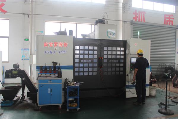 数控加工中心 CNC machining centers.JPG